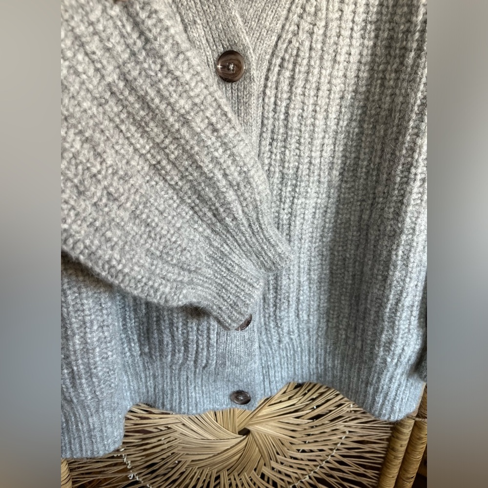 Jenni Kayne Gray Chunky Rib Knit Button-Up Cardigan - Picture 3 of 6